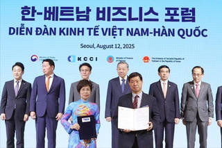 Tổng Bí thư Tô Lâm và Thủ tướng Hàn Quốc chứng kiến Lễ trao thỏa thuận hợp tác