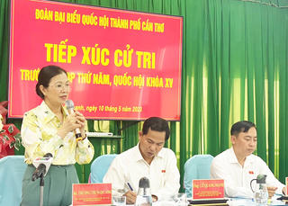 Phó Chủ tịch Trương Thị Ngọc Ánh tiếp xúc cử tri ở Cần Thơ