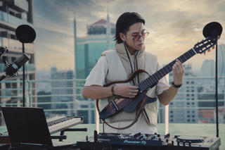 Suboi, JustaTee, Karik ấn tượng với 'nhạc không gian' của rapper 2PILLZ