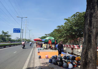 Minh bạch thu phí lòng đường, vỉa hè