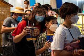 Mở cửa rạp phim đến 2h sáng: Cần giới hạn độ tuổi và không gian