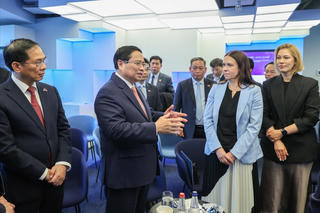 Thủ tướng thăm trung tâm chính phủ số hàng đầu thế giới tại Estonia