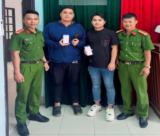 Chủ quầy thuốc trả lại 160 triệu đồng cho khách chuyển khoản nhầm