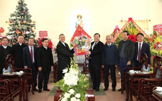 Bí thư Tỉnh ủy Nam Định thăm, chúc mừng Giám mục, giáo dân Giáo phận Bùi Chu