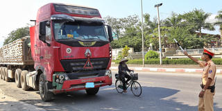 Giao phương tiện cho tài xế chở quá tải, 1 HTX bị phạt 145 triệu đồng