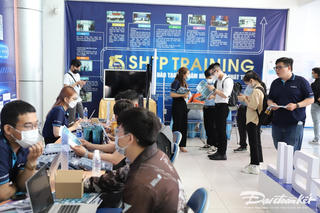 TP HCM: Nhộn nhịp nhu cầu việc làm cận Tết