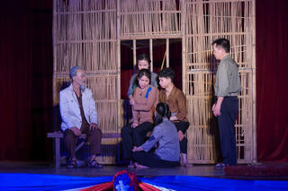 Dàn dựng hai tác phẩm lớn chào mừng Cách mạng Tháng Tám