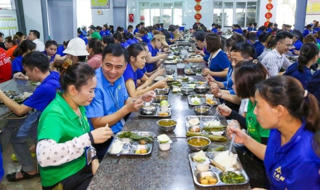 Tổ chức “Bữa cơm Công đoàn” trên phạm vi toàn quốc