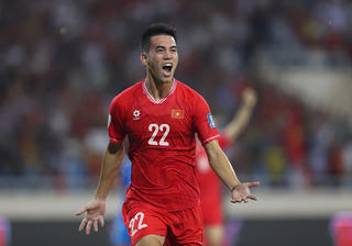 Quả bóng vàng Việt Nam 2024: Tiến Linh hay Hoàng Đức?