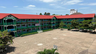 Ngôi trường đặc biệt giữa Thủ đô Vientiane