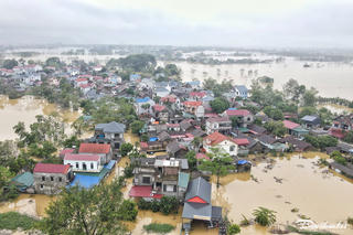 Người dân 'rốn lũ' Chương Mỹ khốn khổ vì ngập úng, mất điện, thiếu nước
