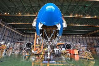 Chiêm ngưỡng xưởng sửa chữa máy bay tại Nội Bài