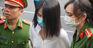 Ngọc Trinh lĩnh một năm tù treo