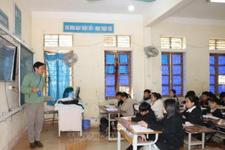 Chính phủ ban hành Nghị định quy định chính sách miễn học phí