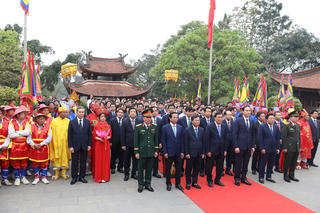 Lễ dâng hương giỗ Đức Quốc Tổ Lạc Long Quân và tưởng niệm Tổ Mẫu Âu Cơ