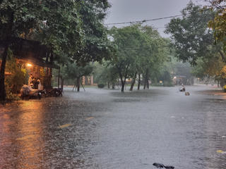 [ẢNH] Huế khẩn trương di dời hàng chục nghìn hộ dân