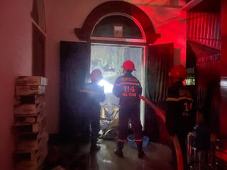 Hà Tĩnh: Cháy nhà lúc rạng sáng, 3 bà cháu thoát nạn