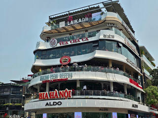 Hà Nội: Bắt đầu phá dỡ tòa nhà 'Hàm cá mập'