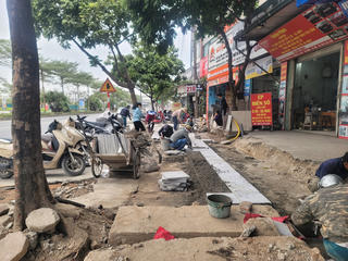 Chủ tịch Hà Nội chỉ đạo kiểm tra, giám sát thi công vỉa hè