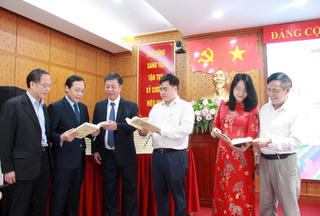 Ra mắt cuốn sách Tiếp tục xây dựng và hoàn thiện Nhà nước pháp quyền xã hội chủ nghĩa Việt Nam