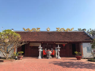 Ngôi miếu ở Hải Phòng nức tiếng bởi pho tượng ‘đứng lên, ngồi xuống’