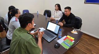 Mạnh tay xử lý nghệ sĩ lệch chuẩn