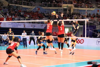 SEA Games 31: 'Vượt mặt' Việt Nam, đội tuyển bóng chuyền nữ Thái Lan giành tấm vé đầu tiên vào chung kết