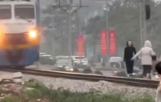 Đùa với tử thần