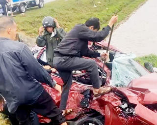 Hà Tĩnh: Tai nạn trên tuyến đường ven biển, 10 người bị thương
