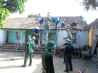 700 căn nhà mỗi tháng và quyết tâm khó mấy cũng phải làm