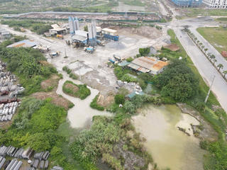 Hoài Đức: Trạm trộn bê tông xả thải ra môi trường bị phạt 125 triệu đồng