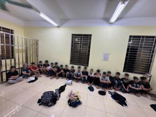 Trả giá vì 'máu anh hùng'