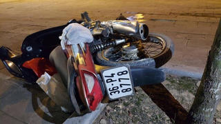 Tông vào dải phân cách, người đàn ông chết tại chỗ