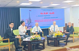 Tri ân những người treo cờ Mặt trận Dân tộc Giải phóng miền Nam Việt Nam ở Pháp