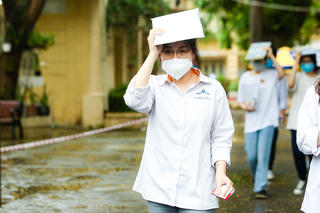 Điểm chuẩn đại học năm 2022: Nhiều ngành học chỉ 5 điểm/môn vẫn đỗ