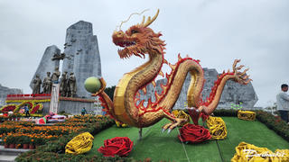 Chiêm ngưỡng cặp linh vật rồng ‘song long chầu ngọc’ ở Quảng Bình