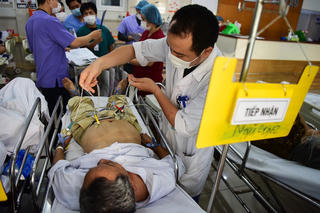 Cơ sở y tế sẵn sàng điều trị xuyên Tết