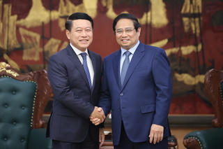 Thủ tướng: Việt Nam sẵn sàng chia sẻ kinh nghiệm cải cách doanh nghiệp với Lào