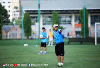 Giải U19 Đông Nam Á: Báo Indonesia đánh giá cao HLV Đinh Thế Nam