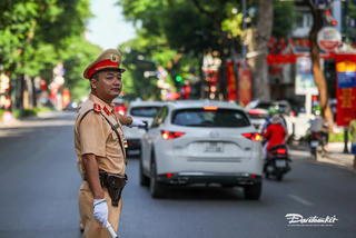 Cảnh sát giao thông Hà Nội đảm bảo an toàn giao thông ngày khai giảng năm học mới