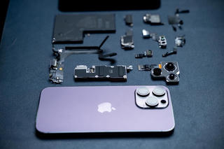 'Mổ xẻ' khám phá bên trong iPhone 14 Pro Max đầu tiên tại Việt Nam