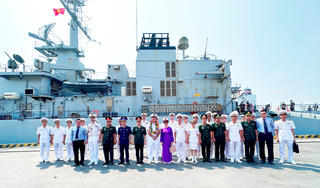 Tàu tuần dương của Hải quân Pháp thăm xã giao TP Đà Nẵng
