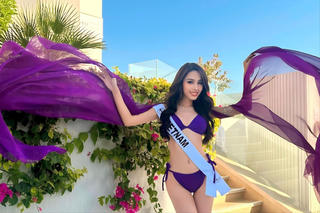 Ngọc Hằng thi trình diễn áo tắm tại Miss Intercontinental 2023