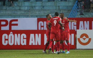 V.League 1-2023: Khởi đầu kịch tính
