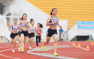 Nguyễn Thị Oanh và cú 'quay xe' ngoạn mục