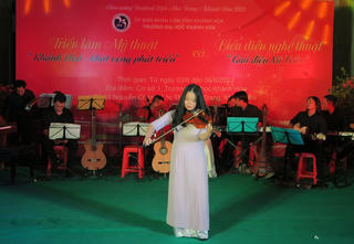 Khánh Hòa: Biểu diễn nghệ thuật 'Giai điệu xứ Trầm' tại Festival Biển Nha Trang 2023
