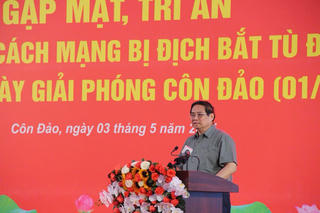 Thủ tướng Phạm Minh Chính gặp mặt, tri ân chiến sỹ cách mạng bị địch bắt tù đày