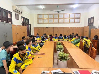 Tạm giữ 14 người liên quan vụ xe ôm công nghệ tụ tập 'hỗn chiến' ở Hà Nội