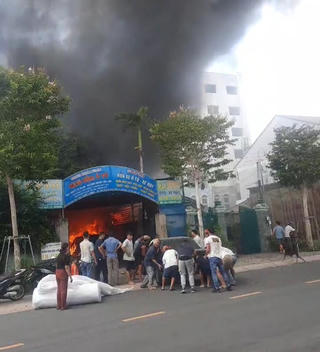 Bình Dương: Xảy ra cháy lớn