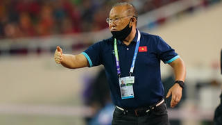 HLV Park Hang Seo đang bất bại ba trận trước HLV Tae-yong